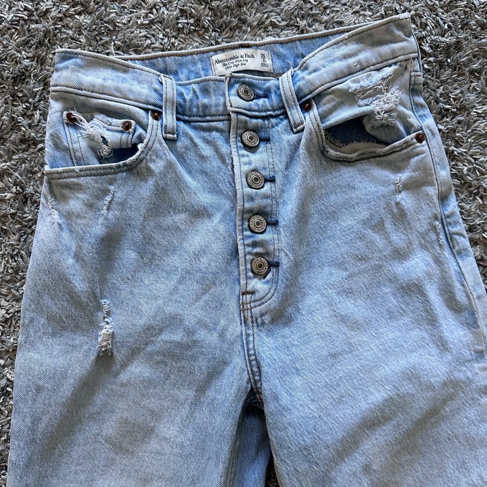 Abercrombie and Fitch crop wide leg ultra high rise jeans - Picture 3 of 6